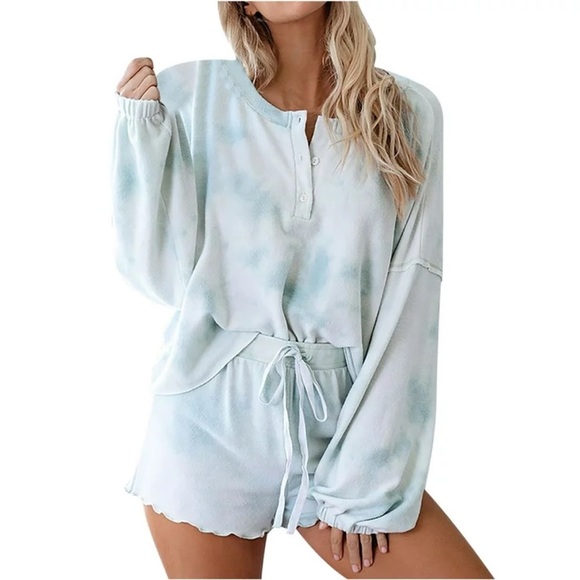 Amazon Light Blue Tie-Dye Lounge Set Size S - Picture 2 of 8
